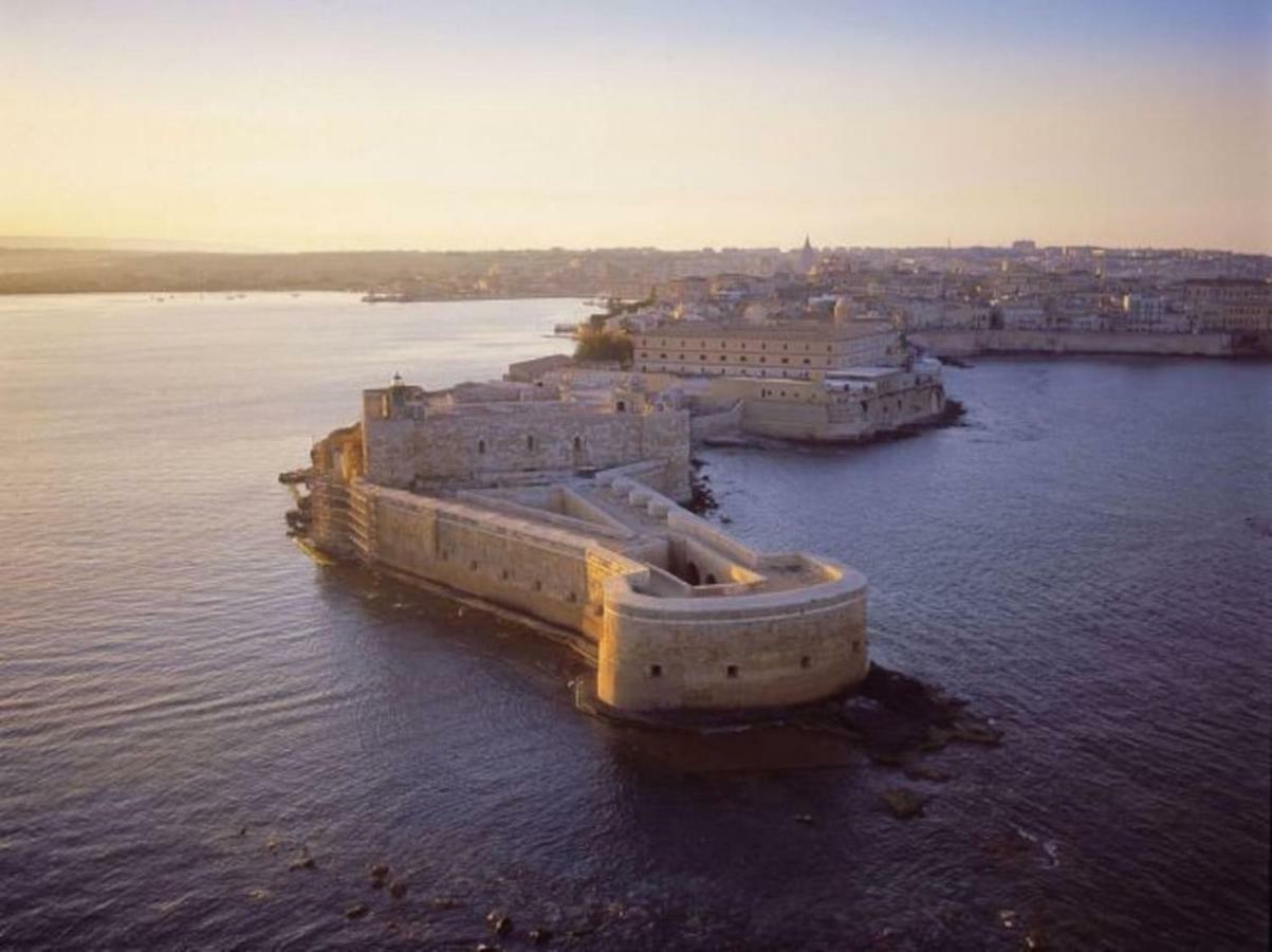 Ortigia Castel Maniace Leilighet Syracuse Eksteriør bilde